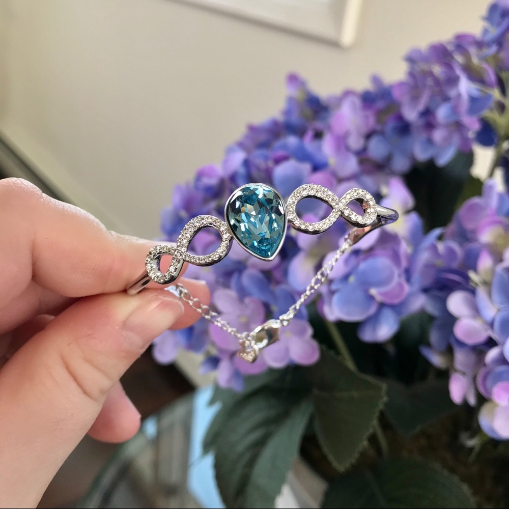 NWOT Swarovski bracelet